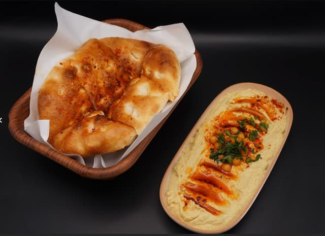 HUMMUS