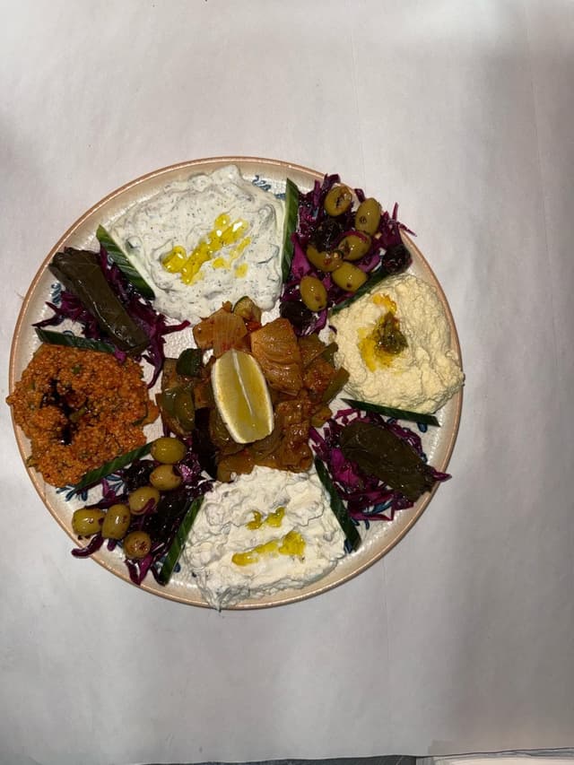 MIXED COLD STARTERS